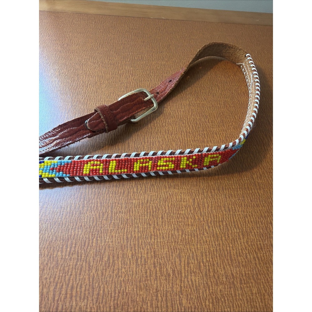Small Vintage Beaded Tooled‎ Brown Leather Belt Souvenir Alaska